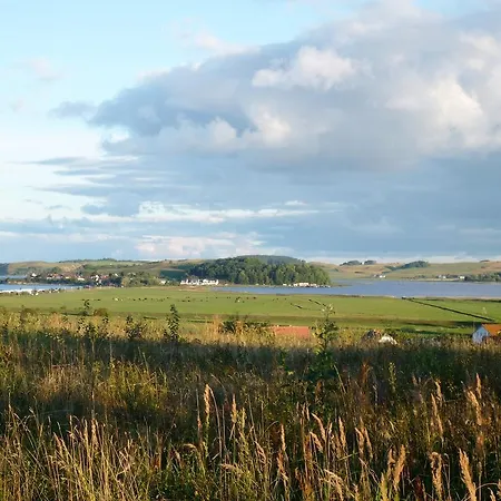 Unter Den Linden Apartman *