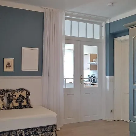 Unter Den Linden Apartman