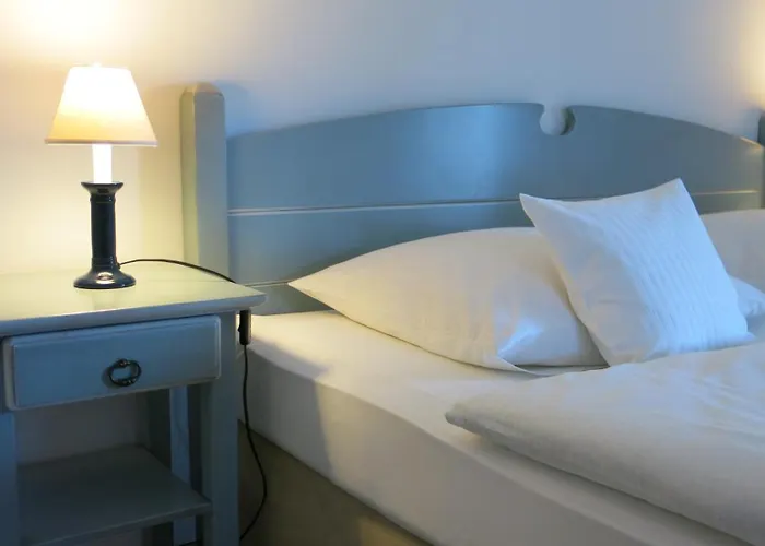 Unter Den Linden * 티소브