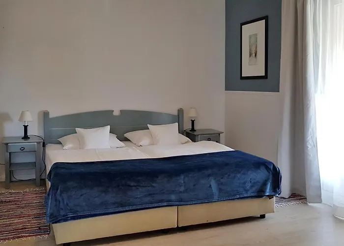 Unter Den Linden * 티소브